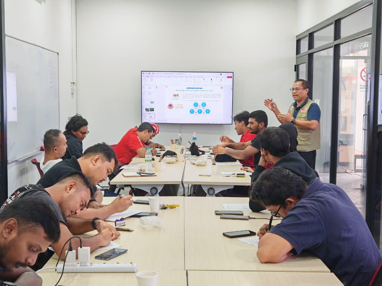 Read more about the article Nov 2024 – Defensive Driving Training